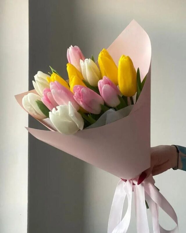 Ramo de 20 delicados tulipanes